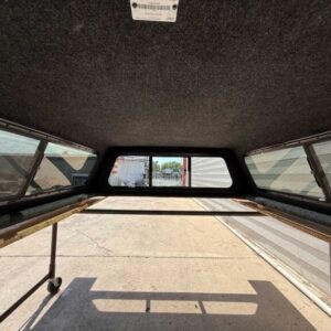 Leer 100XR Topper – GMC Sierra 2500 - Image 2