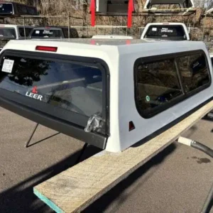 Leer 100S Topper – Toyota Tacoma - Image 1